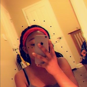 Meet your Posher, Olivia